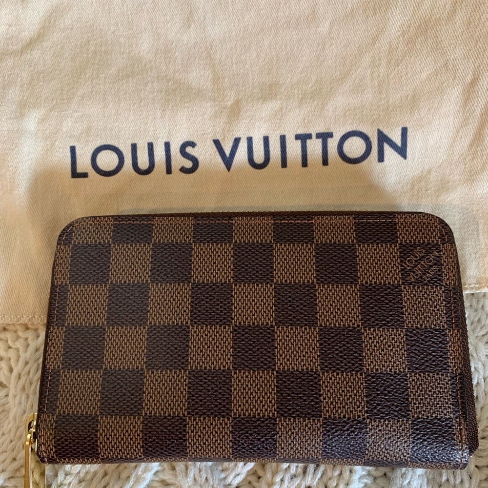 Louis Vuitton Brown Checkered Wallet with Gold Zipper # M12142